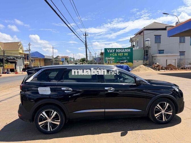 Peugeot 5008 2018 7 chỗ