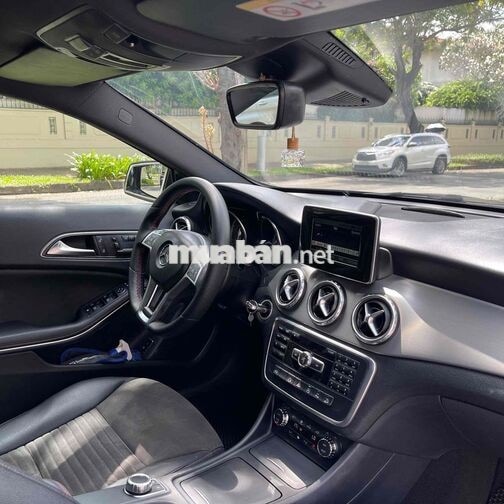 Mercedes-Benz GLA 250 2015 4MATIC 69000 km Nâu