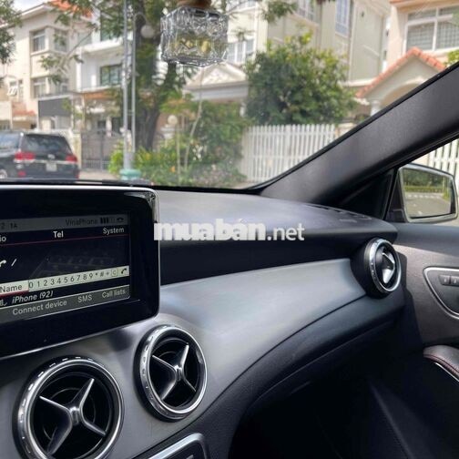 Mercedes-Benz GLA 250 2015 4MATIC 69000 km Nâu