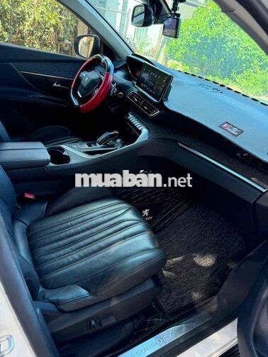 Peugeot 30***0km trắng