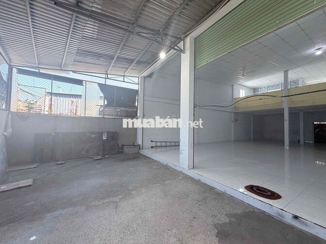 CHO THUÊ NHÀ XƯỞNG 300m2 GẦN CHỢ ĐẦU MỐI - GÁC ĐÚC CÓ PHÒNG ĐIỆN 3PHA