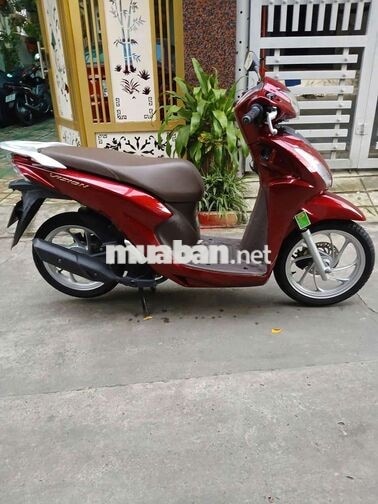 HONDA VISION MÀU ĐỎ xe đẹp  zin êm  như hình 