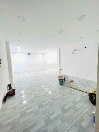 Cho thuê nhà MỚI ĐẸP MẶT TIỀN HOÀNG VĂN THỤ TB 4x17m 3 Lầu giá 25triệu