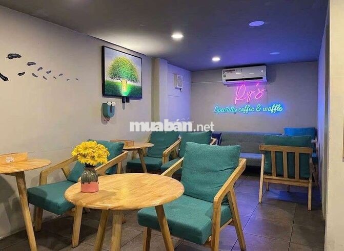 Mặt tiền Đinh Tiên Hoàng, 4x12m chỉ 15tr. Phù hợp take away, shop