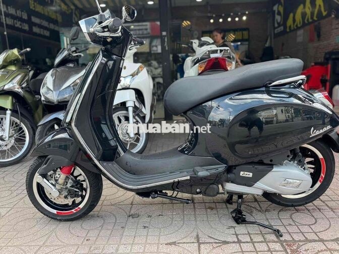 Piaggio Vespa Sprint 2021 125cc đen