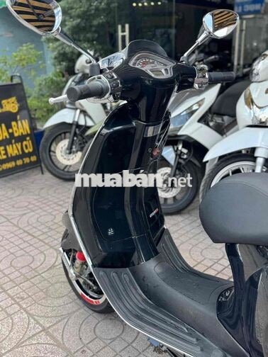 Piaggio Vespa Sprint 2021 125cc đen