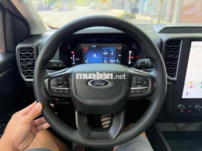 Ford Ranger Xls 2024 2.0L 4x2 AT Odo Chuẩn 4van