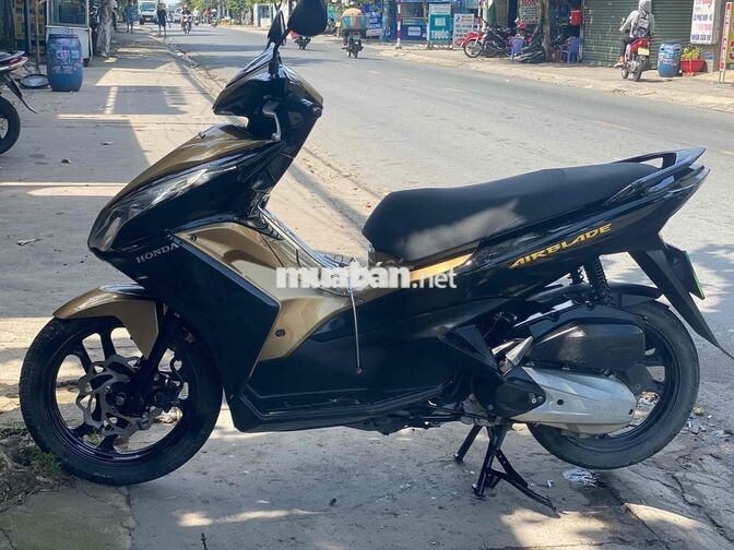 Honda Air Blade Đen Vàng. ZIN CHẤT. CO GÓP. BS 59
