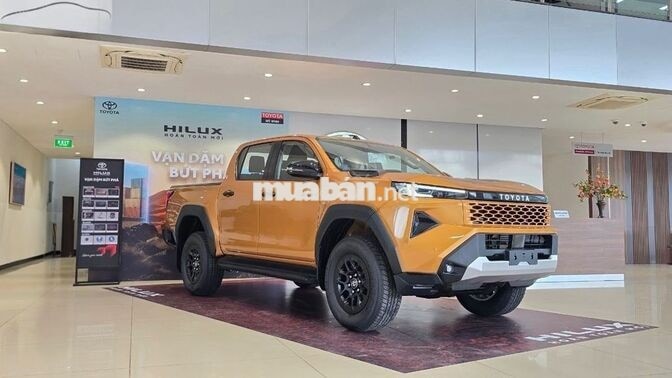 Toyota Hilux 2026 Pro 2.8L Vàng