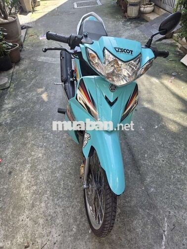 Nhà đi xe Sirius 2019 màu xanh ngọc đag chạy
