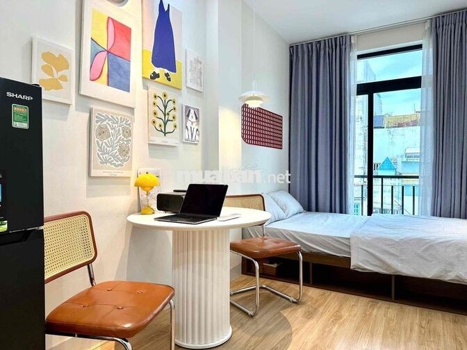 Studio ban công xinh xắn, thang máy thuận tiện tại Tô Hiến Thành