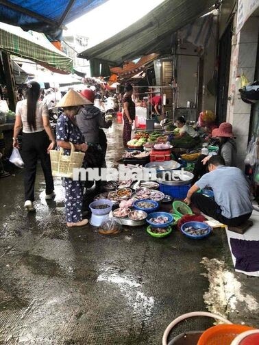 Cho Thuê Chỗ Ngồi Bán Ở Chợ Nguyễn Đình Chiểu