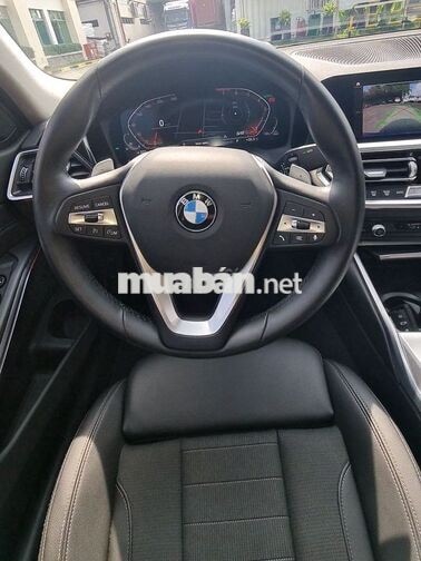 BMW 320i 5 chỗ Tự động Xanh