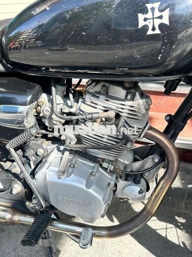 SYM Husky 125 2018 màu đen