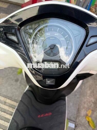 Honda Lead màu Trắng