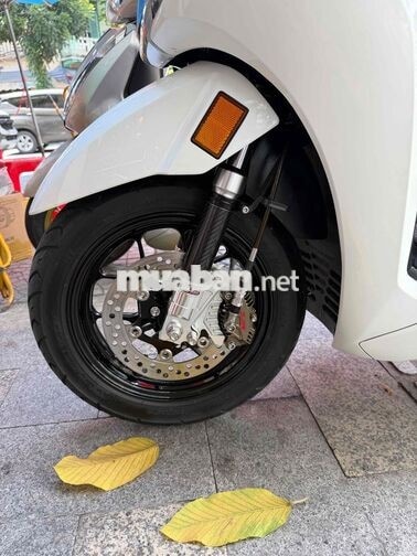Honda Lead màu Trắng