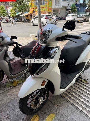 Honda Lead màu Trắng