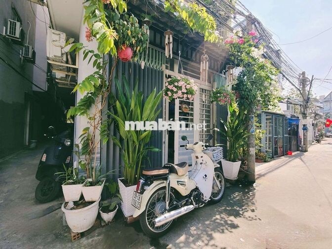 Nhà 2 tầng hẻm 2581 sát chung cư Anh Tuấn