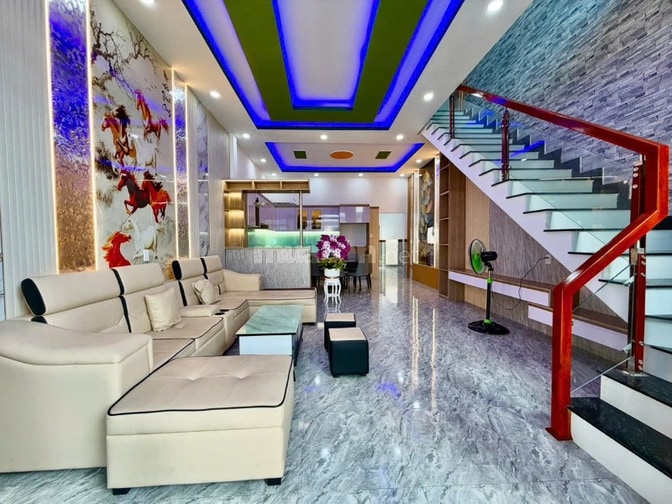 Chỉ với 1T990 sở hữu ngay nhà phố sân vườn 110m2,cách Cầu Lớn 700M