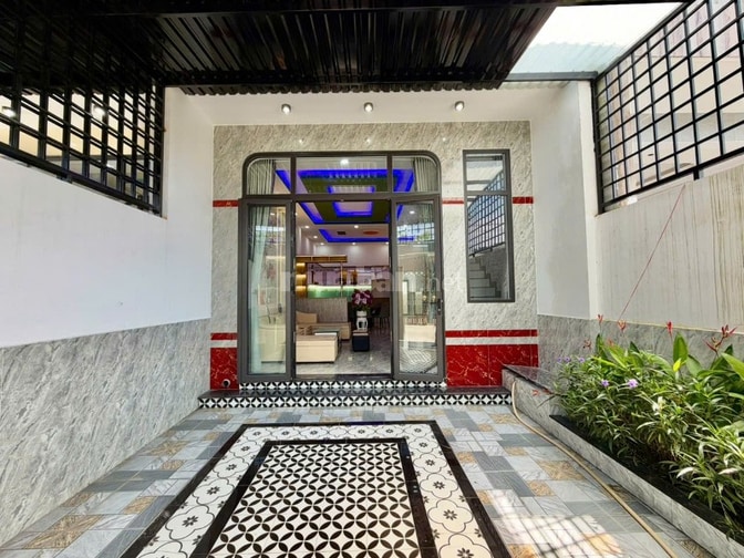 Chỉ với 1T990 sở hữu ngay nhà phố sân vườn 110m2,cách Cầu Lớn 700M