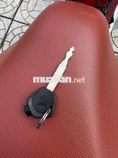 Honda Wave 125i màu Trắng đỏ