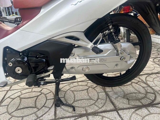 Honda Wave 125i màu Trắng đỏ