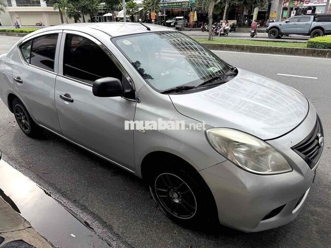 Nissan Sunny 2013 Số sàn Bạc