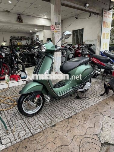 Piaggio Vespa Sprint 125cc iGet ABS xanh rêu