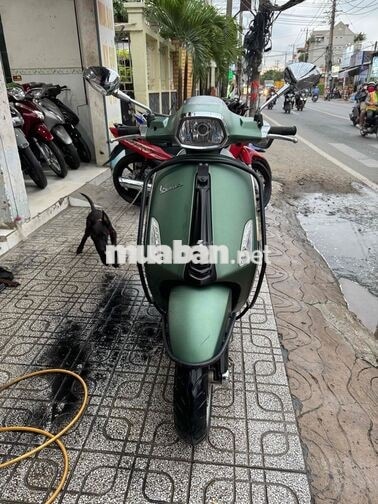 Piaggio Vespa Sprint 125cc iGet ABS xanh rêu