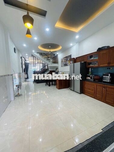 cho thuê nhà nguyên căn 103.5m2 quốc lộ 13 đối diện kđt vạn phúc