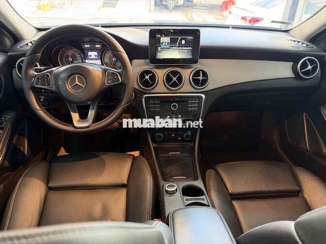 Mercedes-Benz GLA 200 2016 Xanh