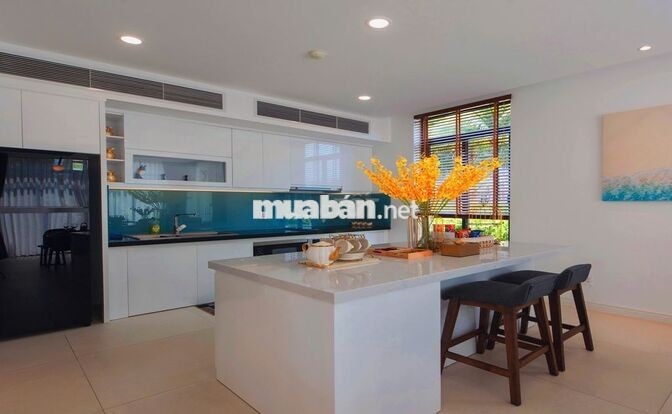 Villa resort 5 star, pool, gym short-long term for rent