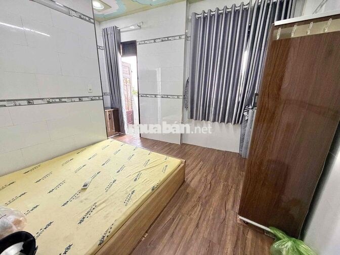 SIÊU PHẨM STUDIO BAN CÔNG NGÂY SAU LƯNG AEON TÂN PHÚ