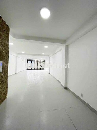 Toà Nhà Vườn Lài 5x20 hầm trệt 4 lầu thang máy trống suốt cho thuê