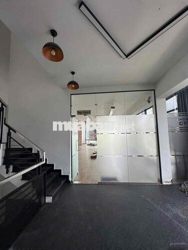 góc 2 mặt tiền cực thoáng 115.6 m² - 1 Trệt, 2 Lầu, 1 sân thượng, 4 pn