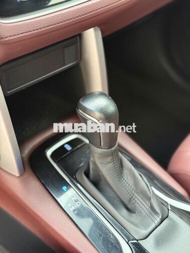 Toyota Corolla Cross 2022 G, xe chuẩn, giá hợp lý