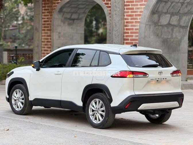 Toyota Corolla Cross 2022 G, xe chuẩn, giá hợp lý