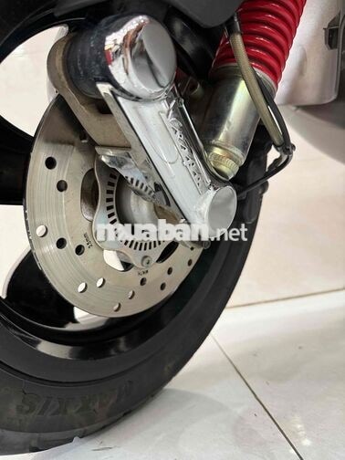 Piaggio Vespa GTS 300 Super 2020 Xám
