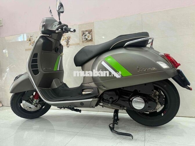 Piaggio Vespa GTS 300 Super 2020 Xám