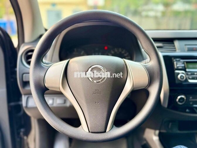 Nissan Navara 2019 EL Đen 5 chỗ