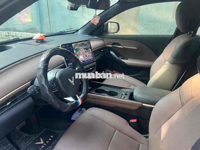 VinFast VF 6 2025 Plus 3 vạn km Xám