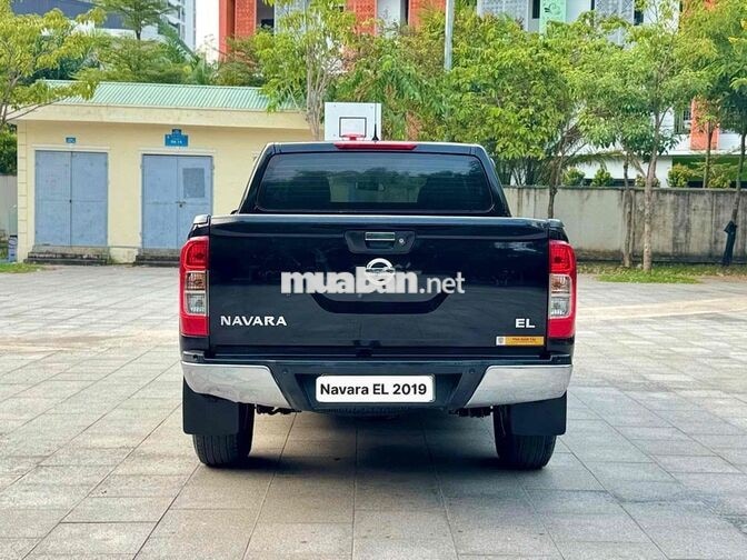 Nissan Navara 2019 EL Đen 5 chỗ