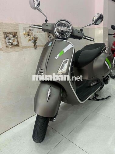 Piaggio Vespa GTS 300 Super 2020 Xám