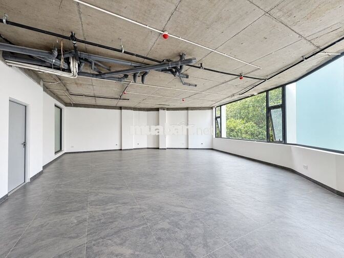 Cho thuê mặt bằng 200m2 tầng 2 Xuân La, hầm xe, giá 30 triệu/tháng