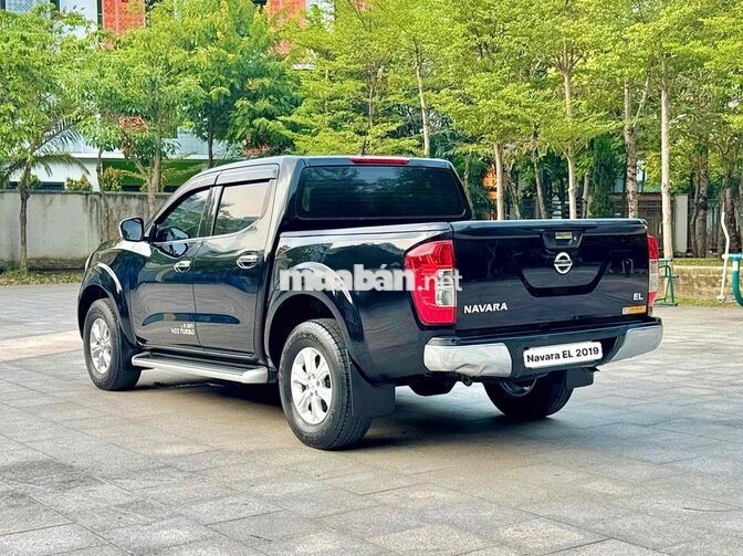 Nissan Navara 2019 EL Đen 5 chỗ