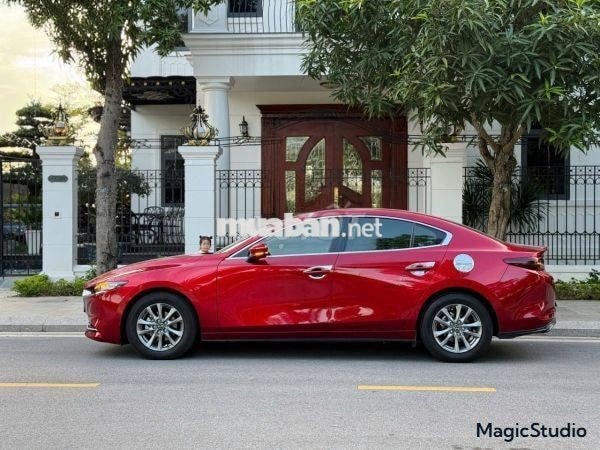 Mazda Mazda 3 5 chỗ Tự động màu Đỏ