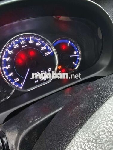 Toyota Vios 2022 Tự động Trắng ngọc trai