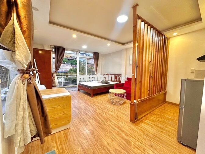 CHO THUÊ CĂN HỘ STUDIO ĐƯỜNG HOÀNG DIỆU BAN CÔNG THOÁNG FULL NỘI THẤT