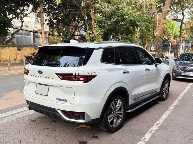 Ford Territory Titanium X 5 chỗ Tự động Trắng