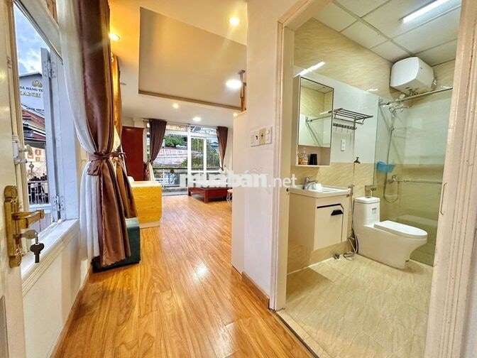 CHO THUÊ CĂN HỘ STUDIO ĐƯỜNG HOÀNG DIỆU BAN CÔNG THOÁNG FULL NỘI THẤT